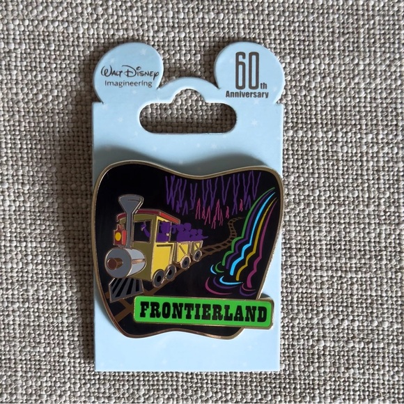 WDI 60th Anniversary Decade Series 1950s Frontierland Mine Train Pin LE 150 - Picture 1 of 7